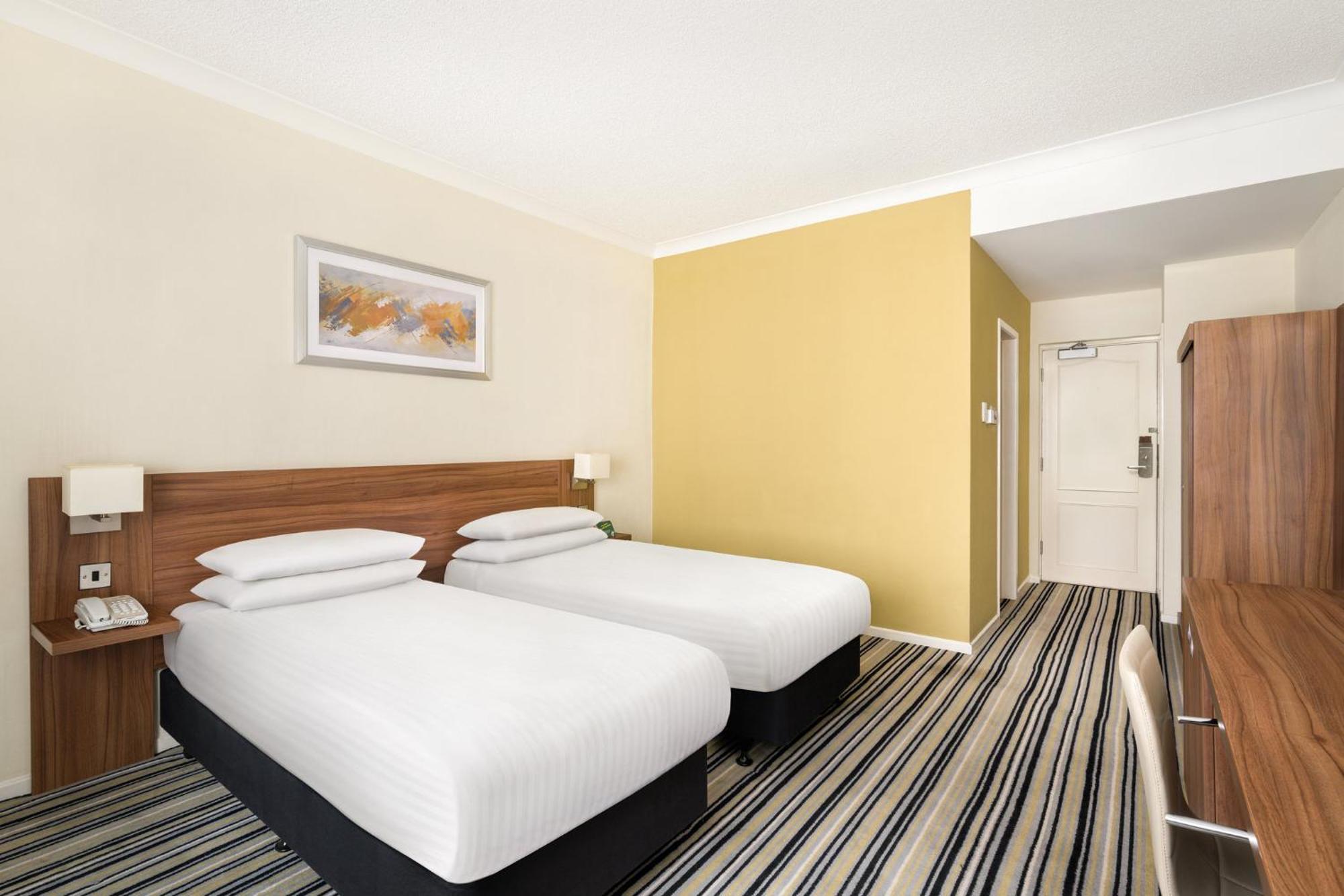 Holiday Inn Norwich North By Ihg Bagian luar foto