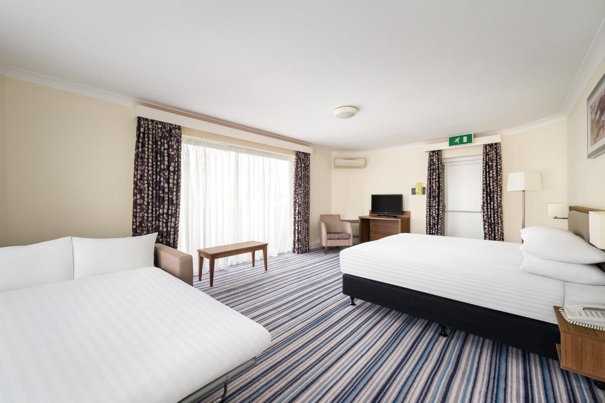 Holiday Inn Norwich North By Ihg Bagian luar foto